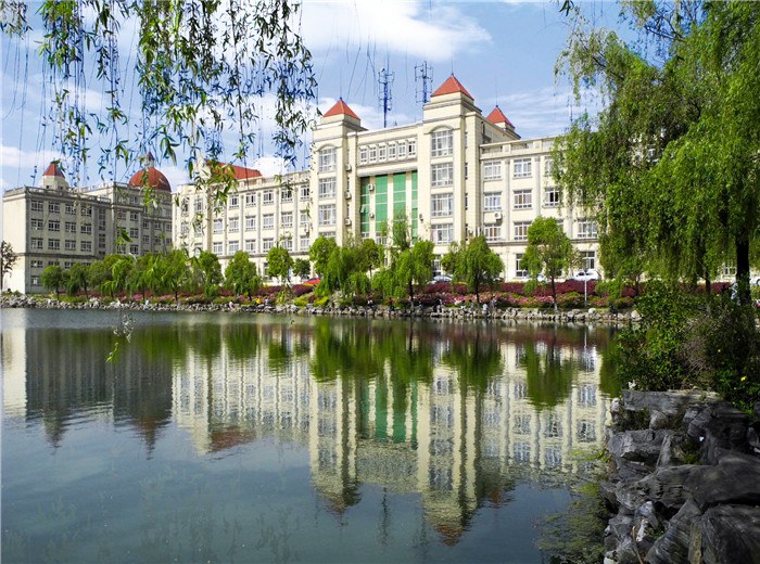Khuôn viên Đại học Sư phạm Hồ Bắc số 2 tại Vũ Hán